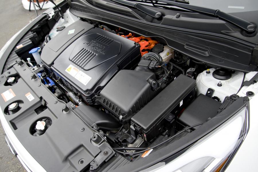  Hyundai Tucson Fuel Cell 2014 года  (фото 9 из 32)